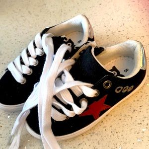 Hoo Toddler Shoes NWB